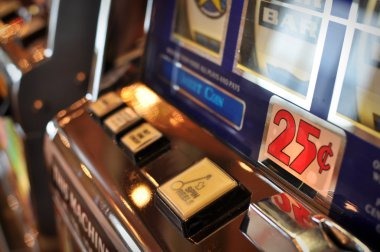 Multiple players acting independently Multiple players in Infinite Blackjack round